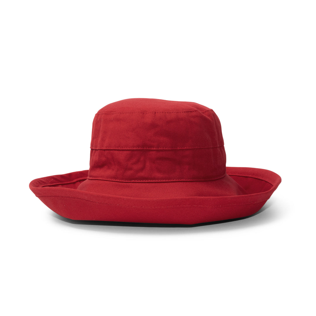Essential Traveller Hat in poppy red colour, front view highlighting defined crown and brim