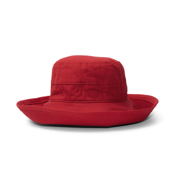 Essential Traveller Hat in poppy red colour, front view highlighting defined crown and brim