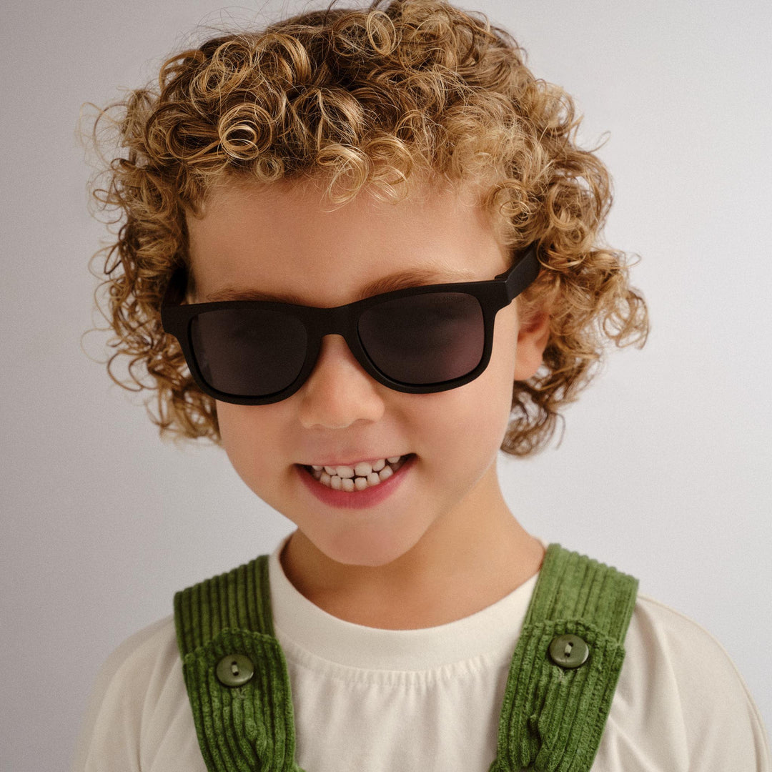 Alligator Sunglasses - Black Lifestyle