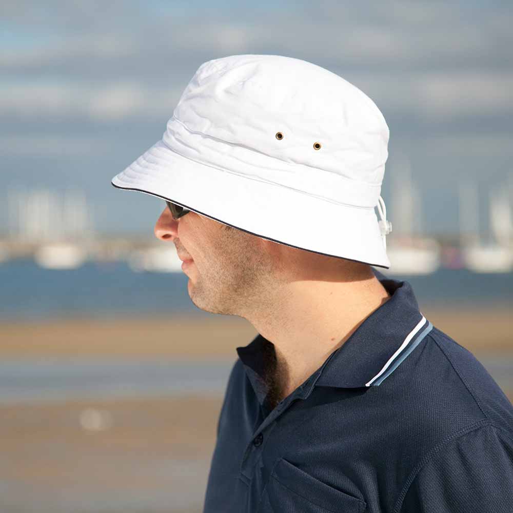 Jester Bucket Hat - White/Navy